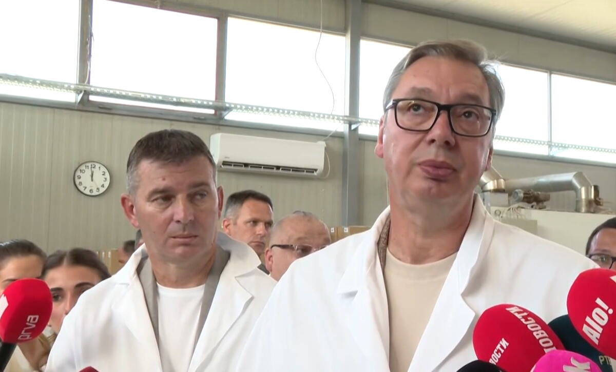 Aleksandar Vučić (7).png