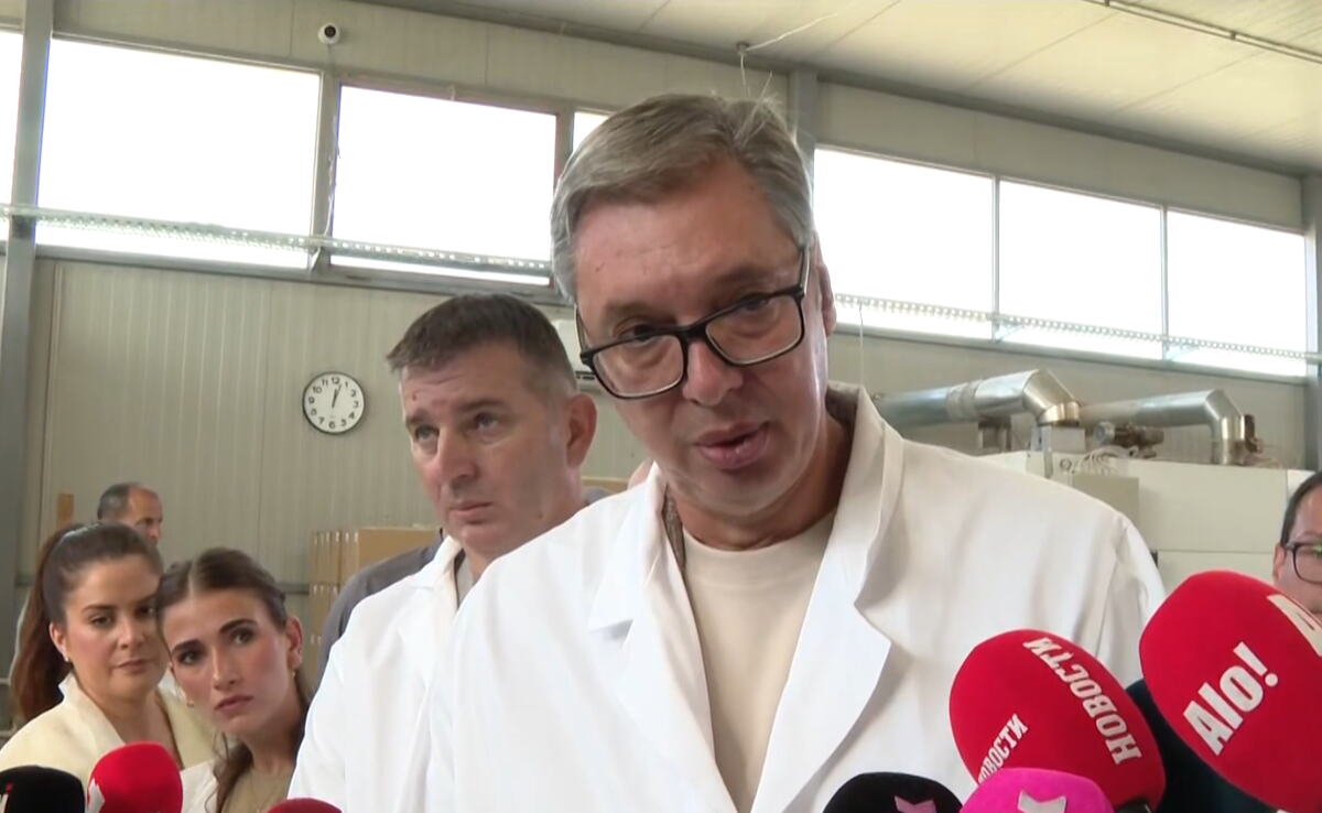 Aleksandar Vučić (2).png
