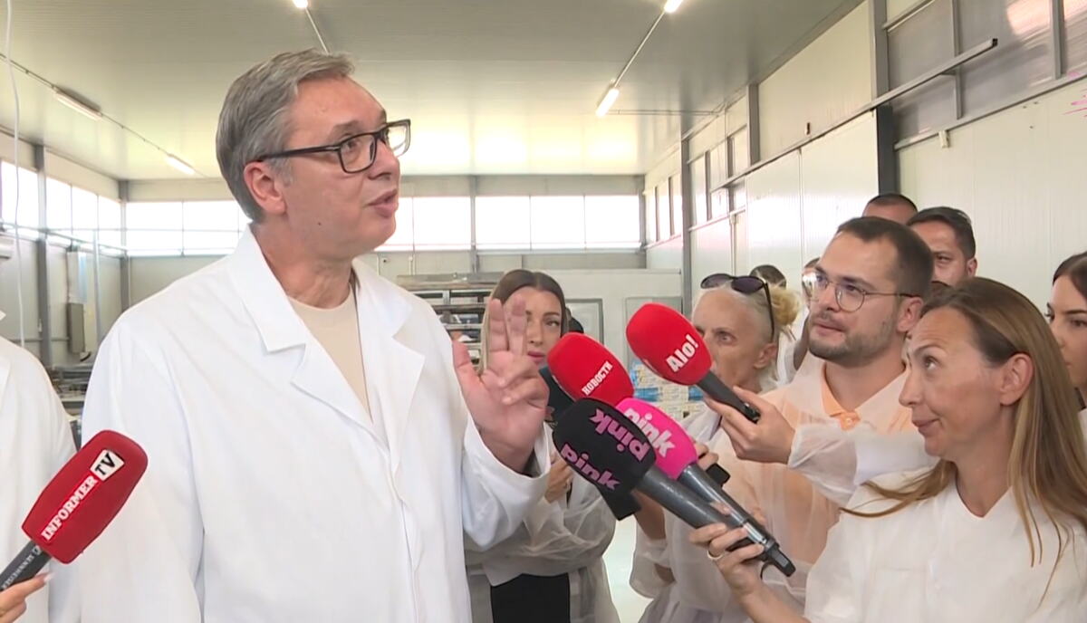 Aleksandar Vučić (2).png