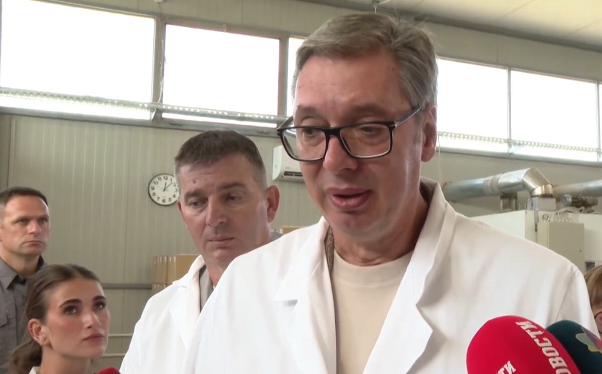 Aleksandar Vučić (2).png