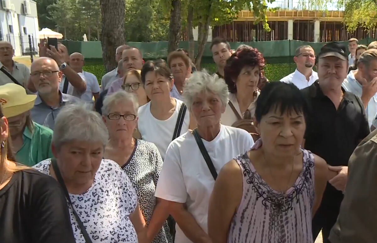 Aleksandar Vučić (2).png