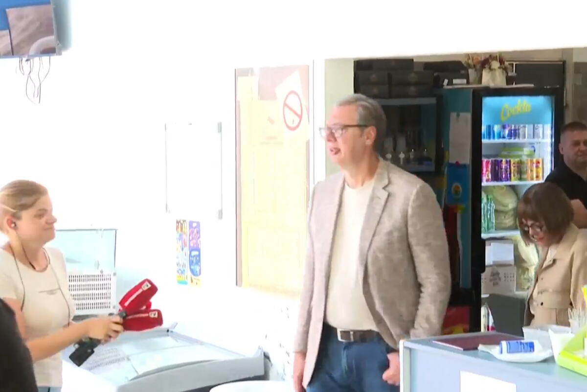 Aleksandar Vučić (5).png