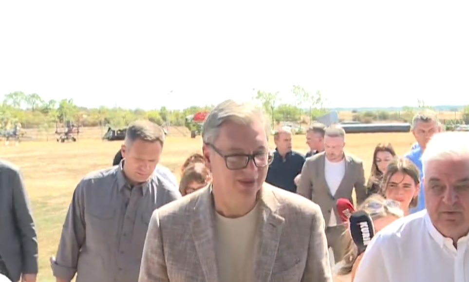 Aleksandar Vučić (2).png