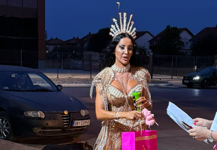 "TAKI JE PIJAČAR KOJI U JAVNOSTI GLUMI BOGATAŠA" Slađa Poršelina ocrnila Maju Marinković i njenog oca: Došao je prljav i šugav u naš apartman