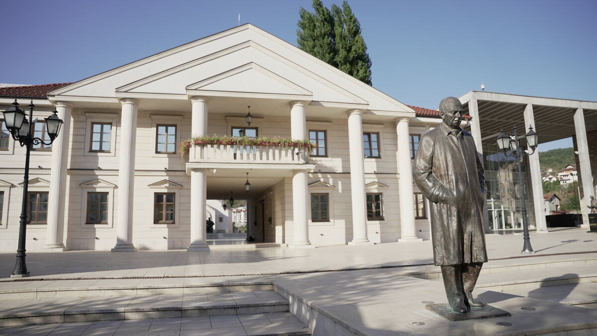 visegrad-vasilije-mirkovic-fakultet-bec-fotorina_JPGvisegrad-vasilije-mirkovic-fakultet-bec-fotorina31.JPG