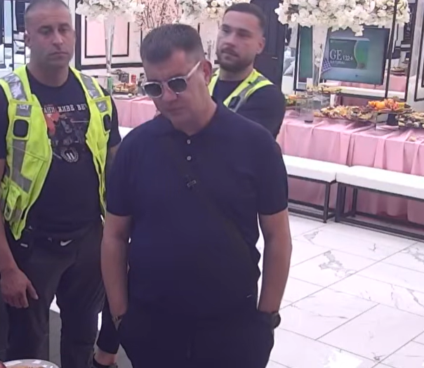 GOTIČARKA URNISALA IVANA MARINKOVIĆA! Hrabro ustala pa mu sunula sve u lice, leti perje