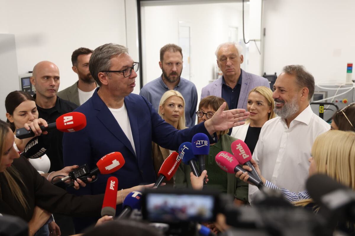 Aleksandar Vučić Ratkovo Phi Academy Branko Babić (12).jpeg