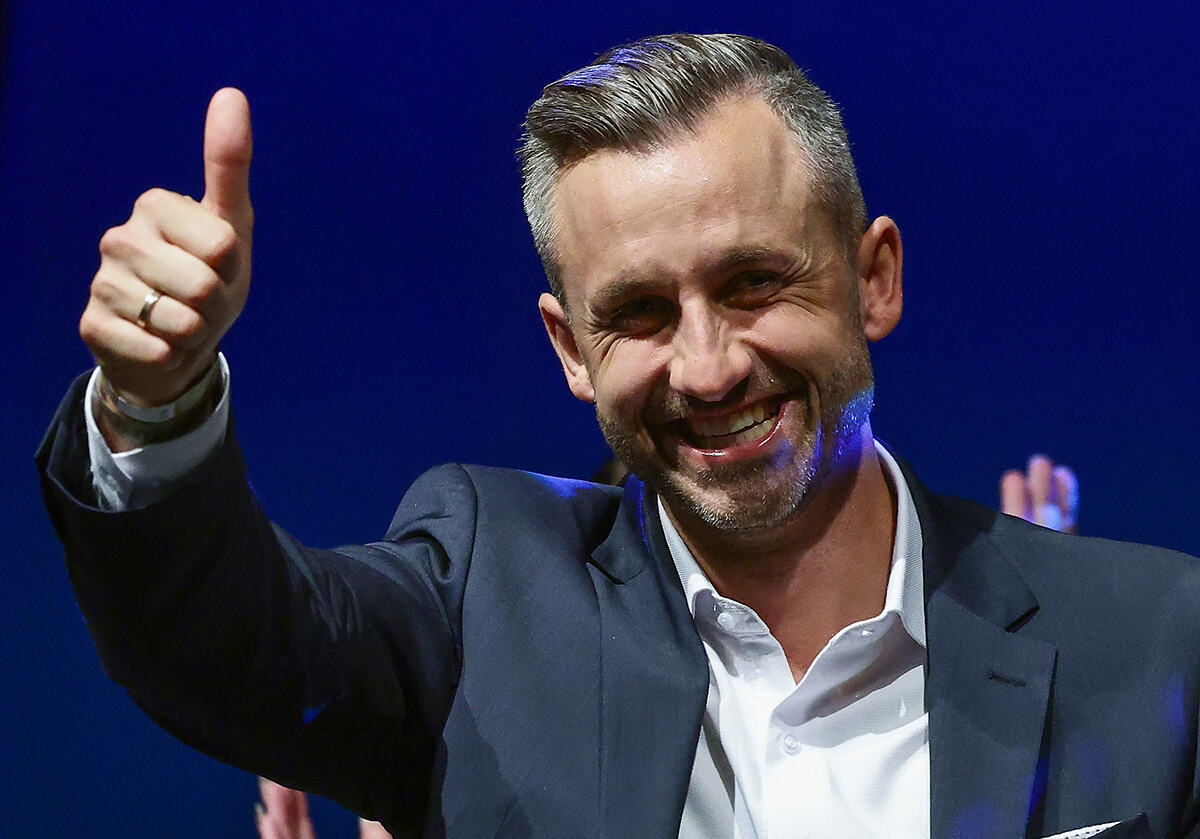 AFD pobeda slavlje Alis Vajdel Tino Krupala Ulrih Zigmund (13).jpg