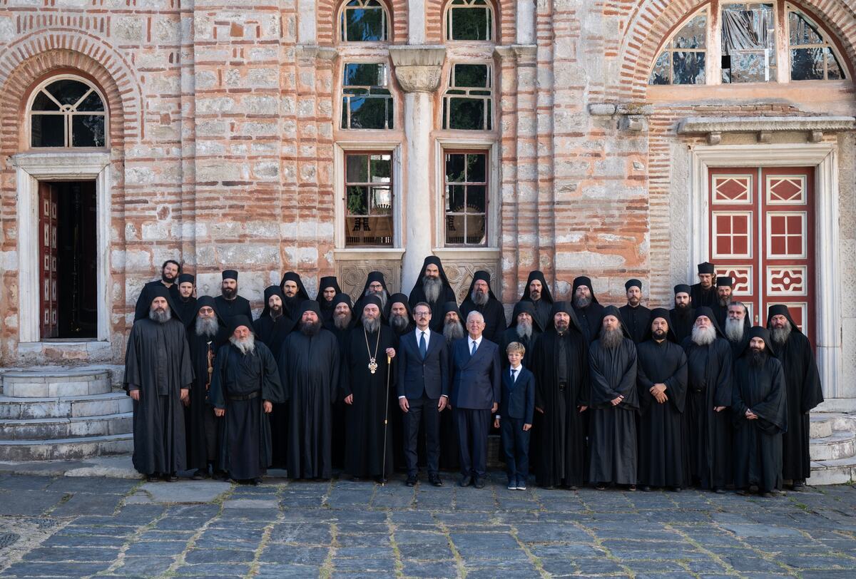 Tri generacije Karađorđevića na Svetoj Gori Foto Milutin Hilandarac 4.jpeg