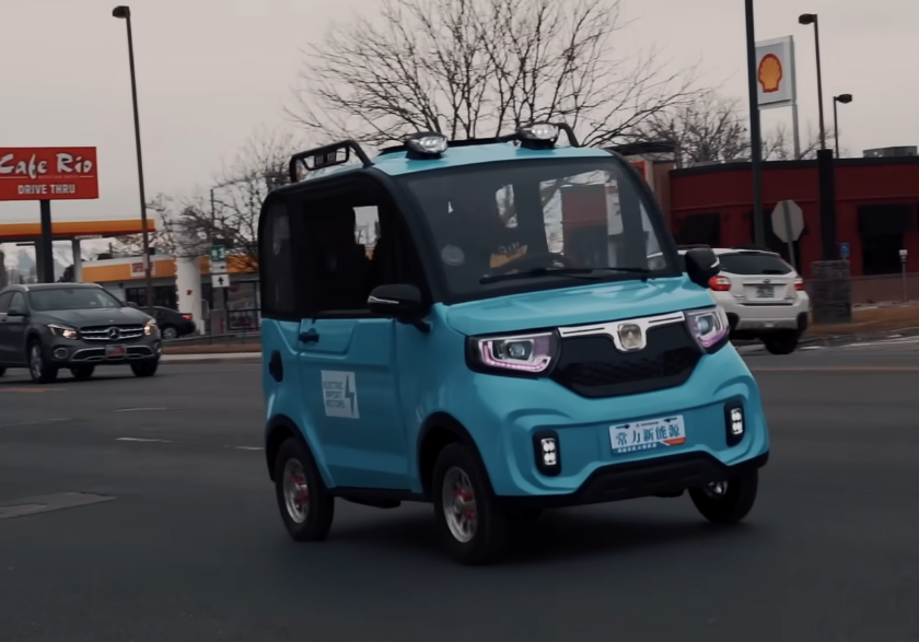 Mali električni automobil Chang Li tokom testiranja nakon isporuke iz Kine (5).PNG