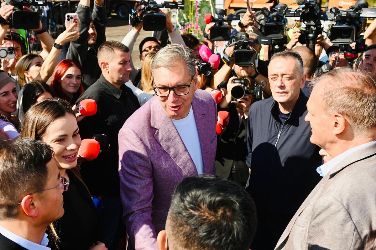 Aleksandar Vučić Obilazak radova brza saobraćajnica Vožd Karađorđe (8).jpeg