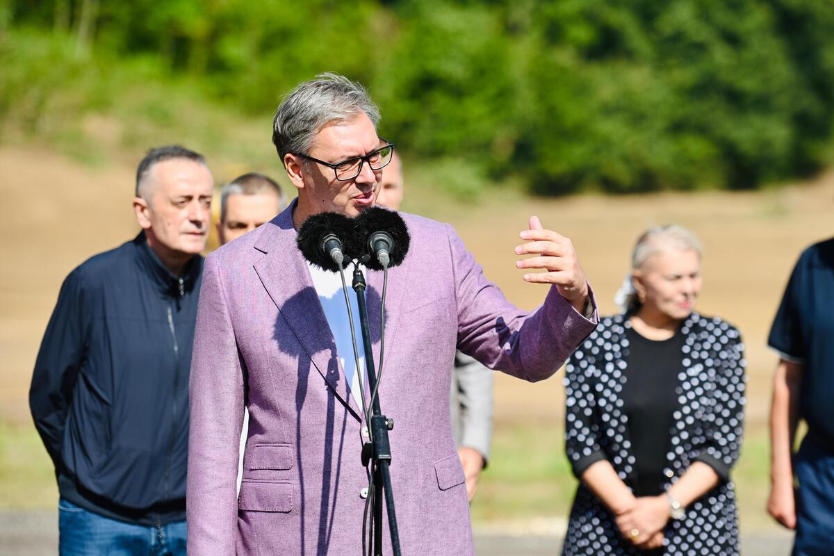 Aleksandar Vučić Obilazak radova brza saobraćajnica Vožd Karađorđe (1).jpeg