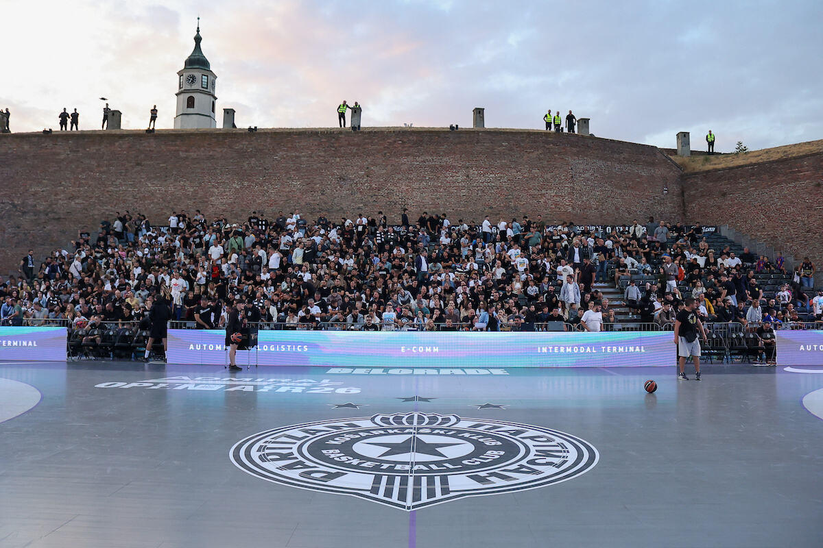 Partizan-Besiktas-Kosarka-Prijateljska-01591.JPG