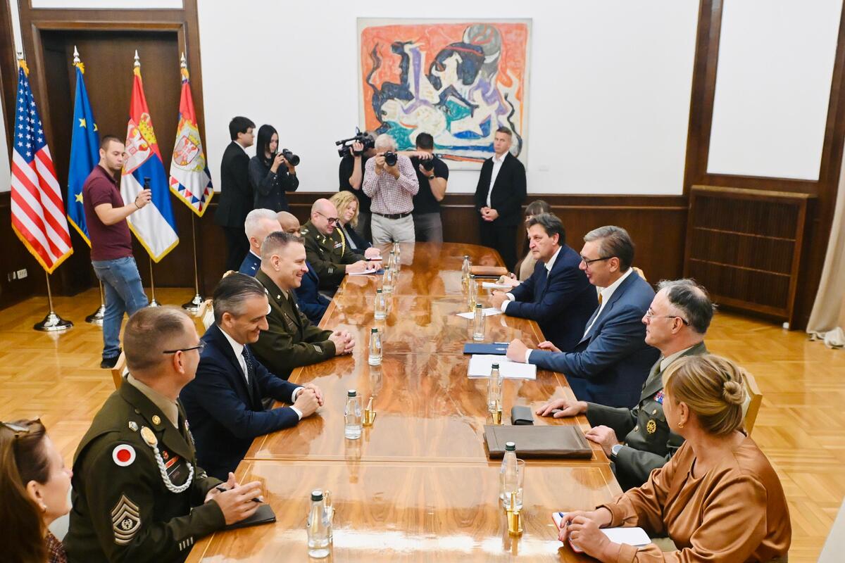 Aleksandar Vučić general-major  Metju Vudraf komandant Nacionalne garde Ohaja (3).jpeg