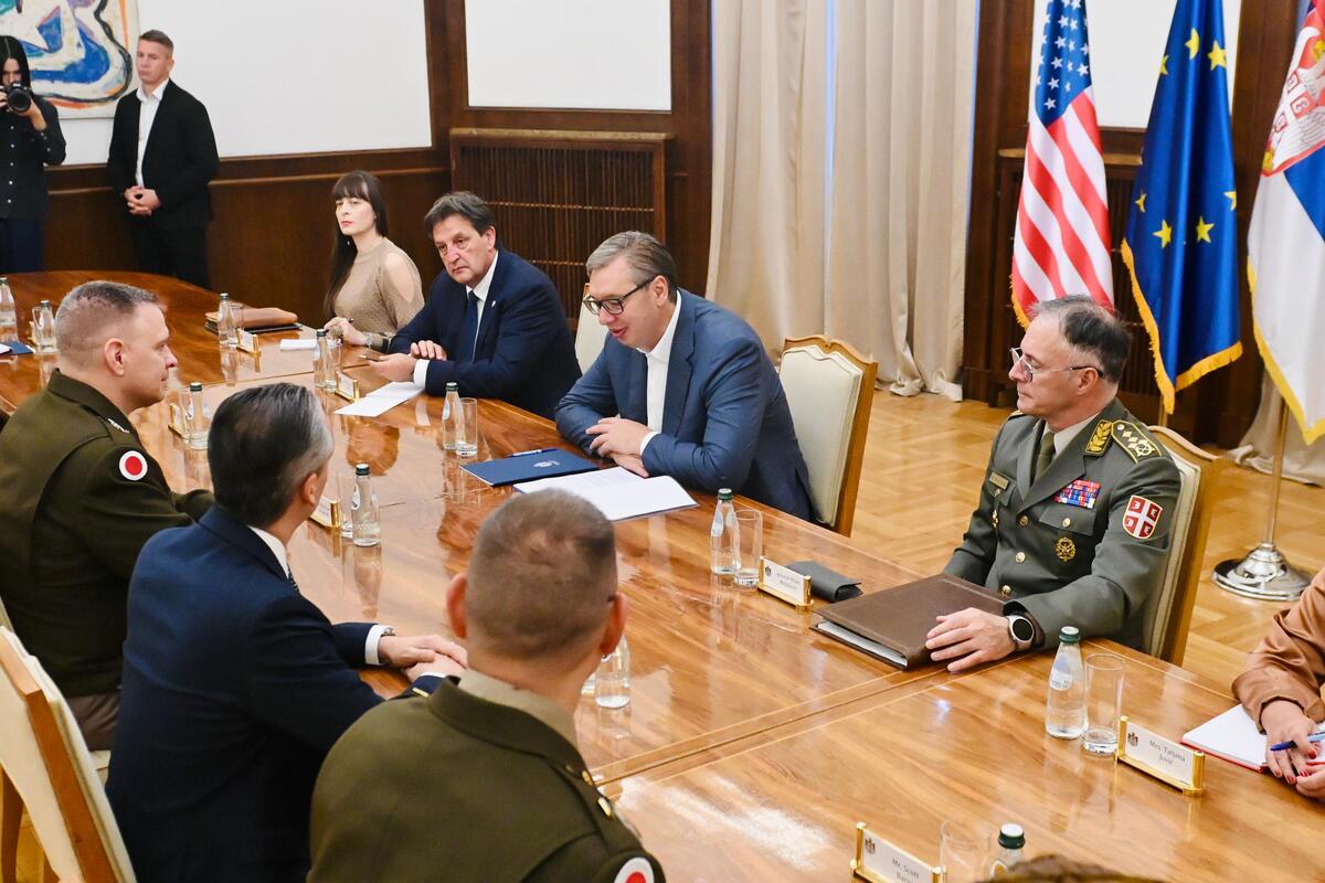 Aleksandar Vučić general-major  Metju Vudraf komandant Nacionalne garde Ohaja (8).jpeg