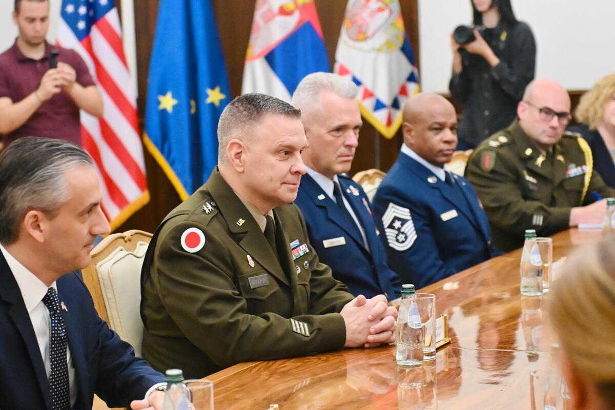 Aleksandar Vučić general-major  Metju Vudraf komandant Nacionalne garde Ohaja (10).jpeg