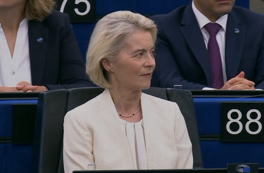 Ursula fon der Lajen (3).png