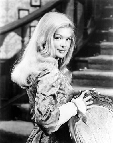 Linda Evans u mladosti