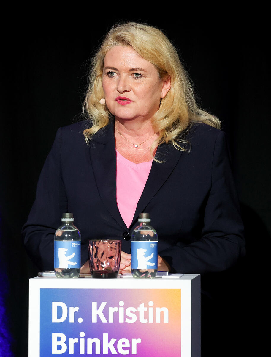 Kristin Brinker (8).jpg
