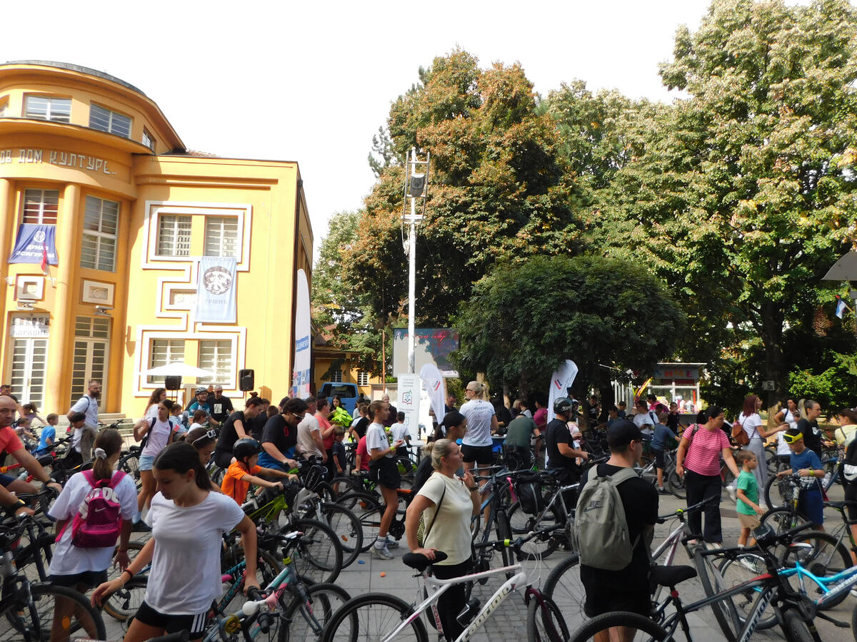 LOZNICA - Okupljanje.JPG