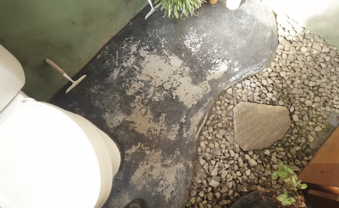 Earthship kuća od automobilskih guma u planinama Kolorada (16).PNG