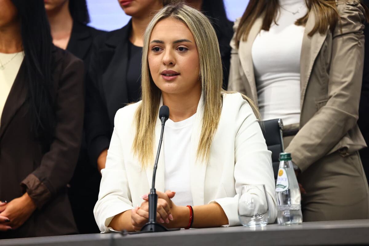 SNS Ana Brnabić (4).jpeg