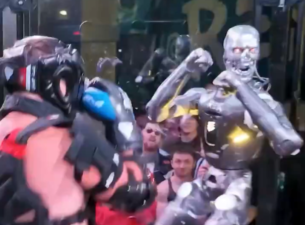 MMA borba čoveka i robota
