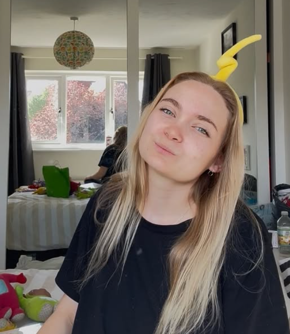 Džes Smit, nekadašnja beba Sunce iz Teletabisa (3).PNG