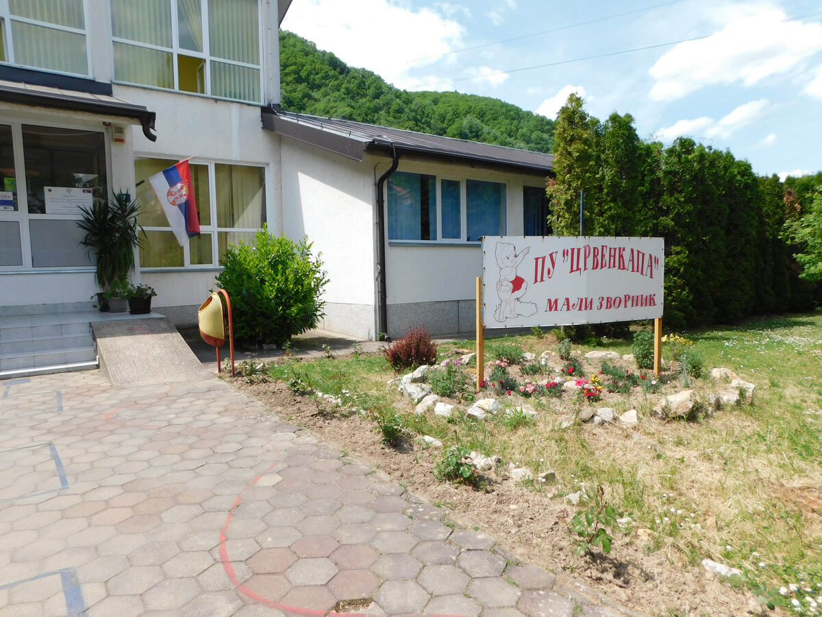 MALI ZVORNIK - Crvenkapa(1).JPG