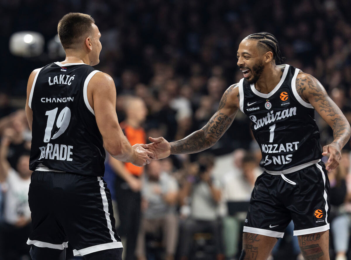 PARTIZAN-ARMANI_32.JPG