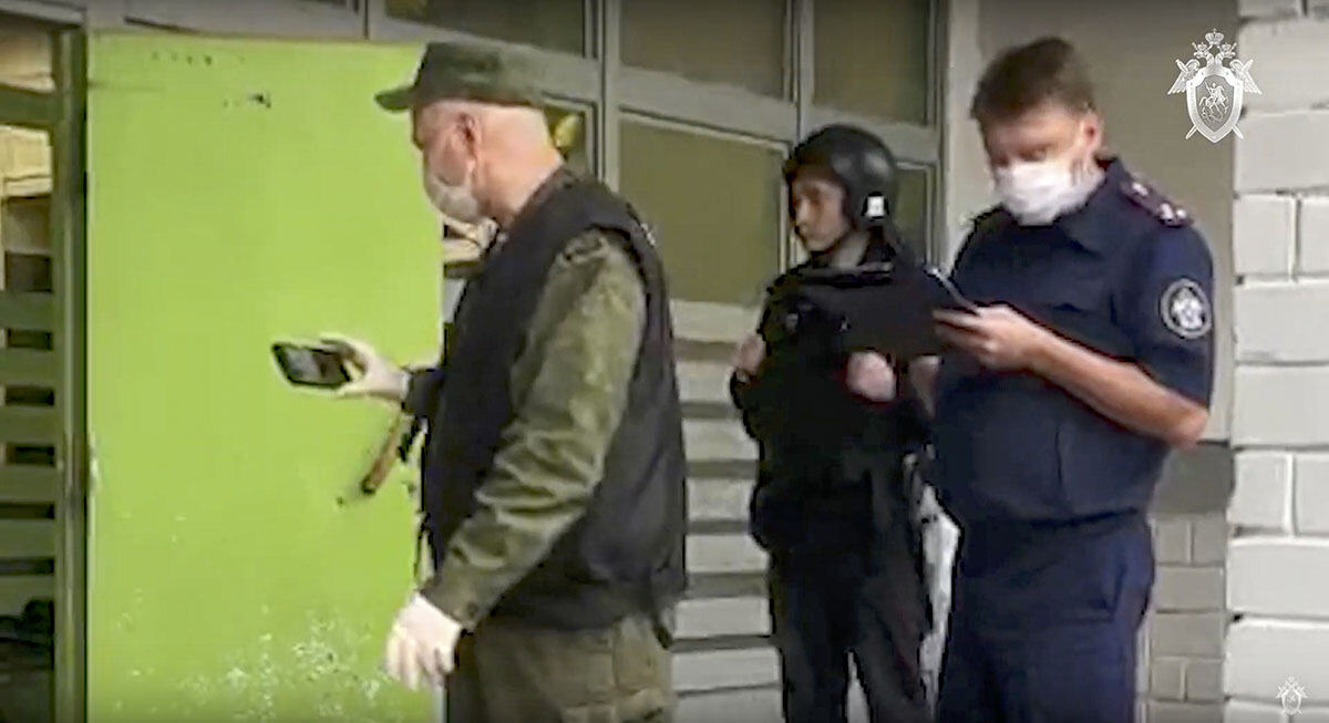 masovna pucnjava škola Iževski Udmurtija Rusija (14).jpg