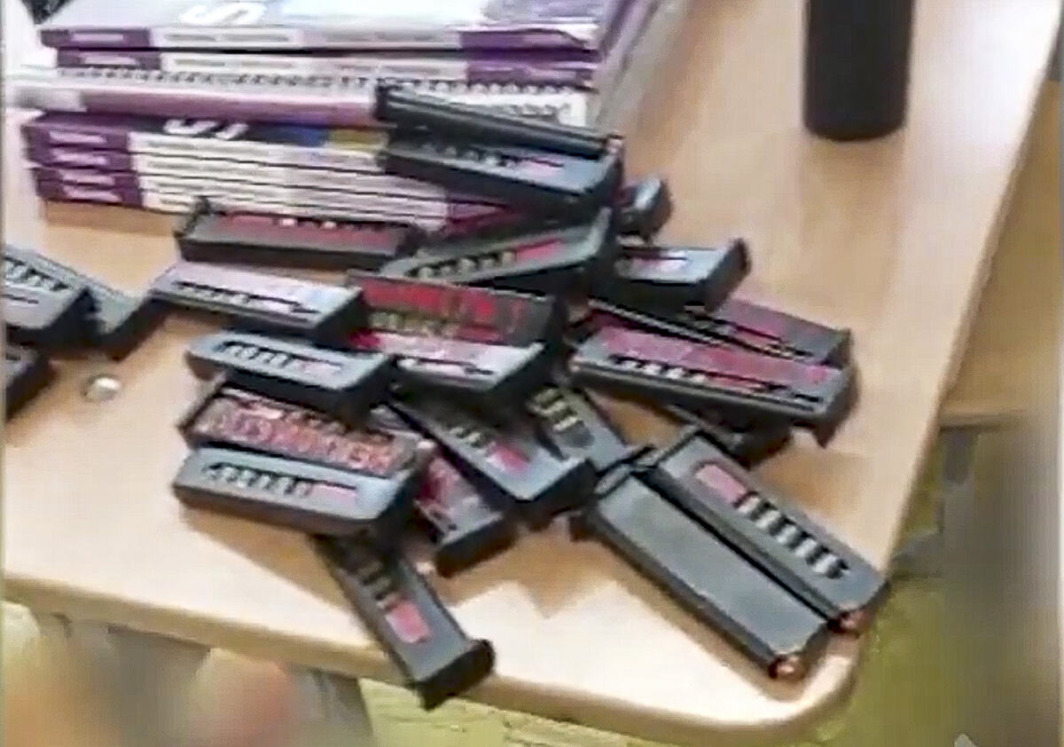 masovna pucnjava škola Iževski Udmurtija Rusija (10).jpg