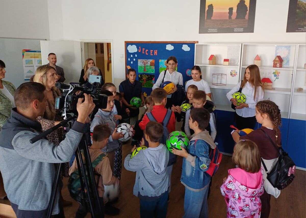 Udruženje  veterana organa bezbednosti i vojne policije Srbije u OŠ Filip  Višnjić