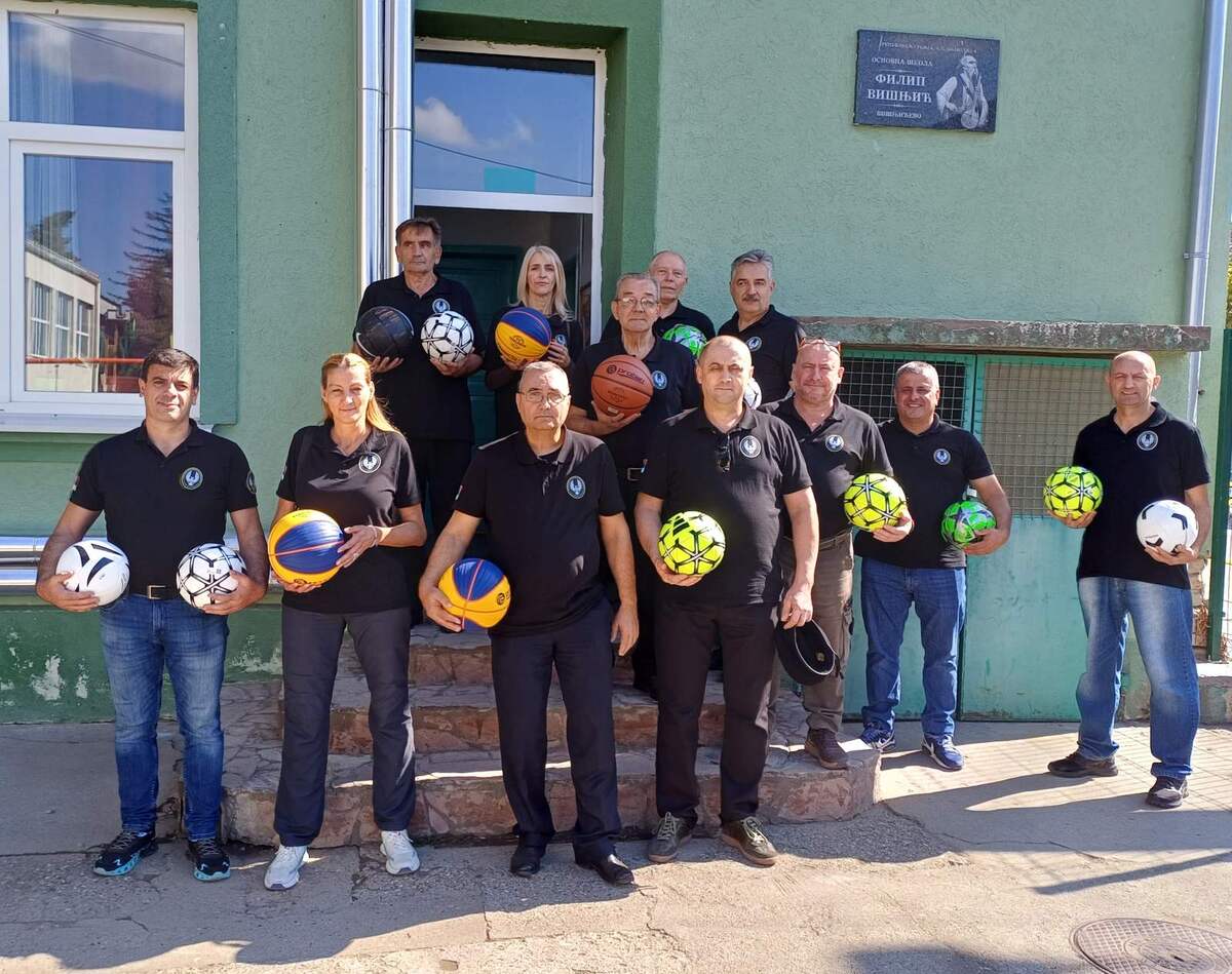Udruženje  veterana organa bezbednosti i vojne policije Srbije u OŠ Filip  Višnjić