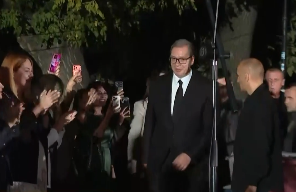 Specijal Kurir Specijalna Emisija Aleksandar Vučić.png