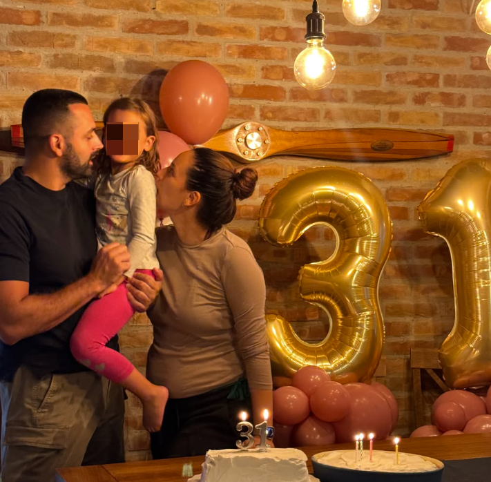 Marina Ćosić, suprug Nikola i ćerka Sofija (2).png