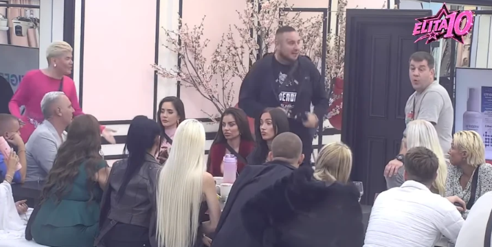 SKANDALOZNI VIDEO TRESE BELU KUĆU Anđela kiptala od besa kada je videla snimak: Zbog Sanje Grujić prekinula svaki kontakt zbog s njim