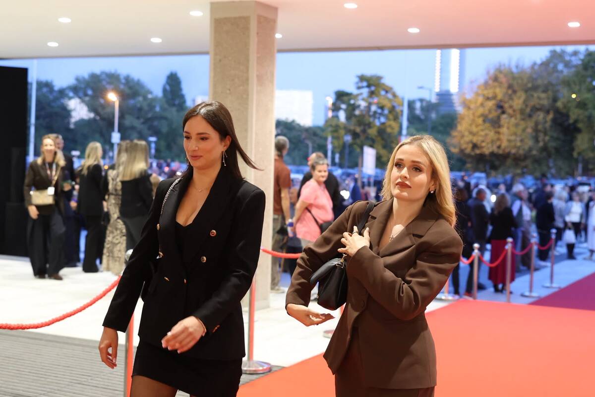 Mina Softić na premijeri filma "Zlatni rez '42 - Djeca Kozare"