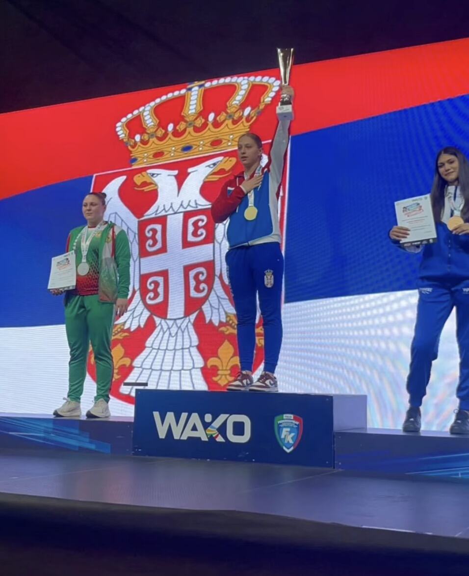 Nađa Nikolić, srpska kik-bokserka