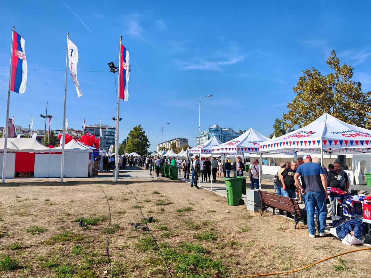 Ujedinjena Srbija Beogradska arena počelo okupljanje građana (14).jpeg