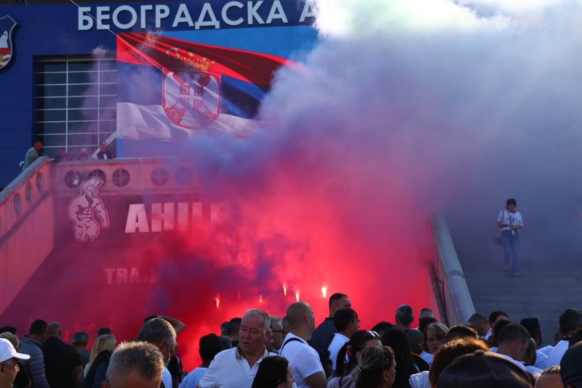 Ujedinjena Srbija Beogradska arena počelo okupljanje građana