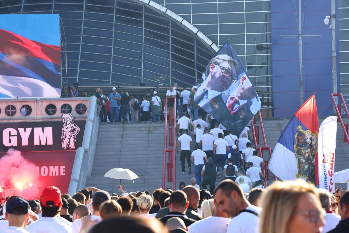 Ujedinjena Srbija Beogradska arena počelo okupljanje građana