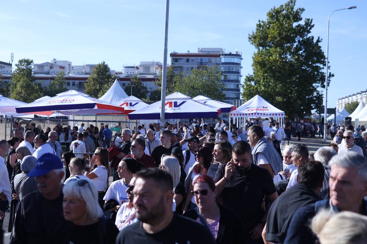 Ujedinjena Srbija Beogradska arena počelo okupljanje građana