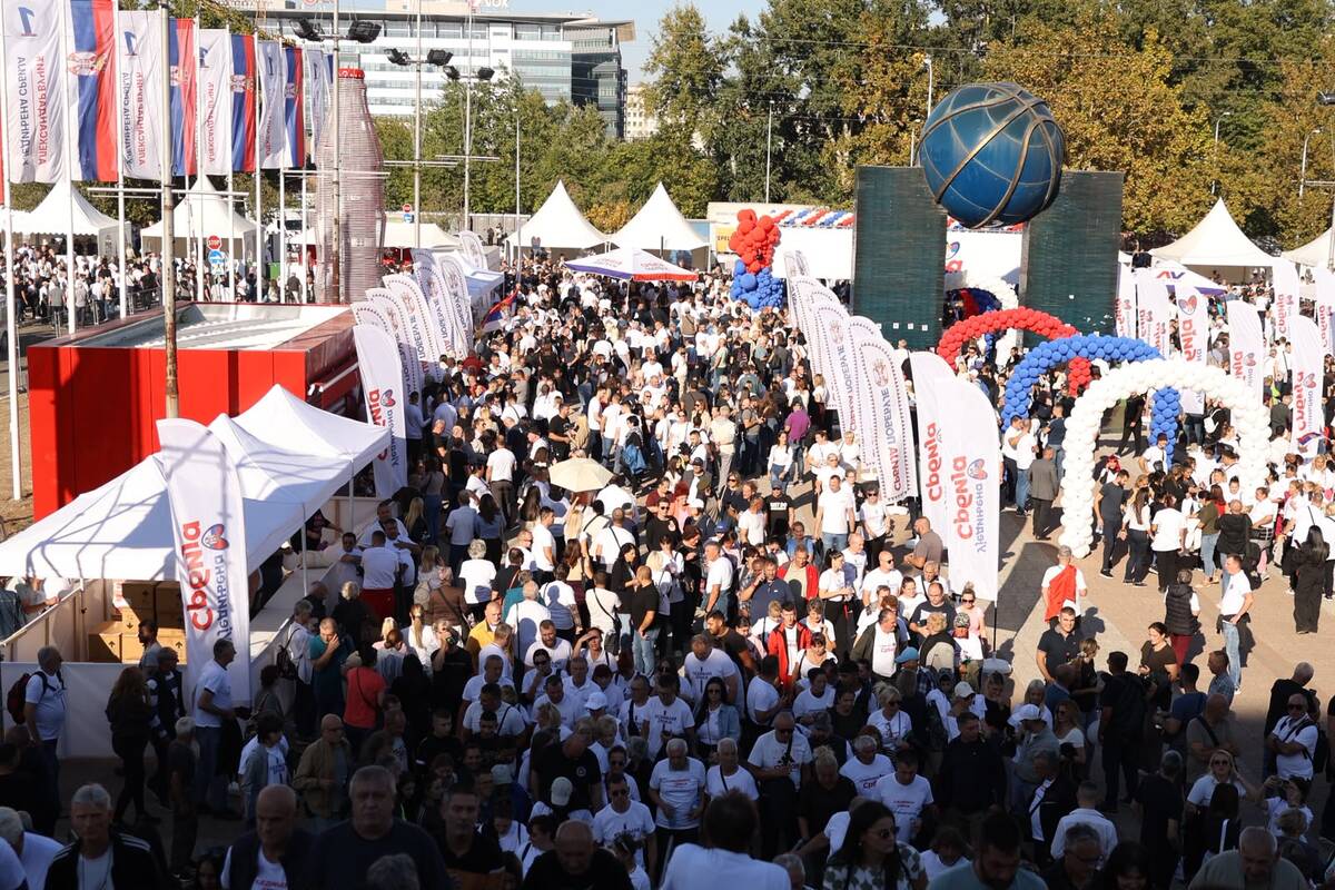 Ujedinjena Srbija Beogradska arena počelo okupljanje građana
