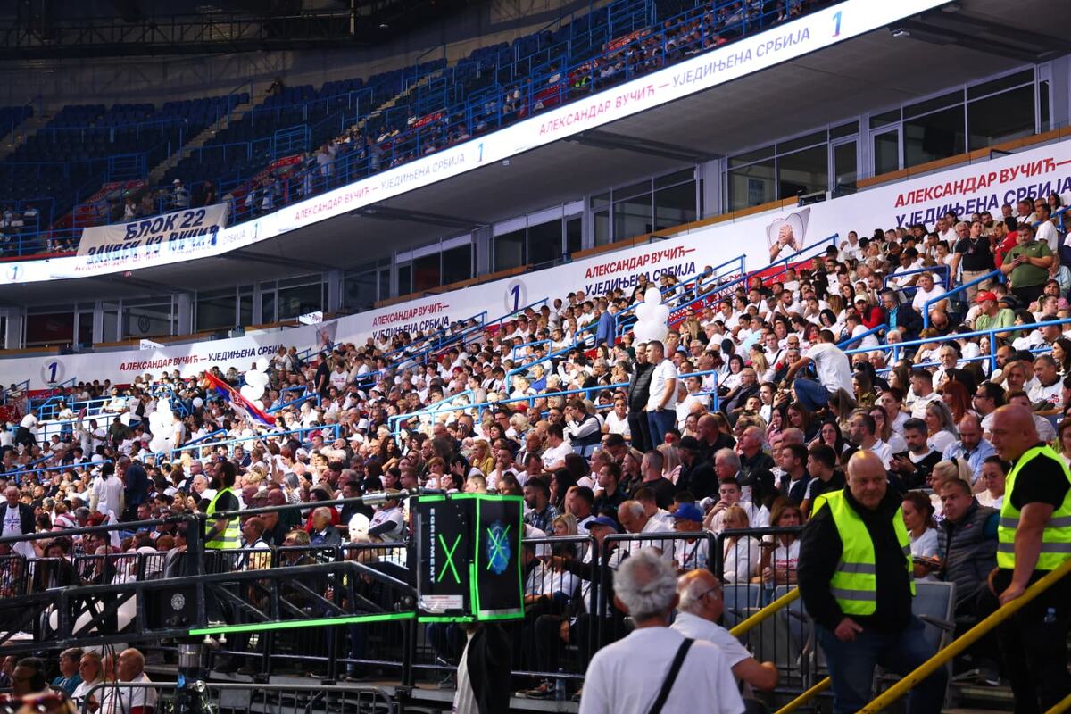 Ujedinjena Srbija Beogradska arena počelo okupljanje građana