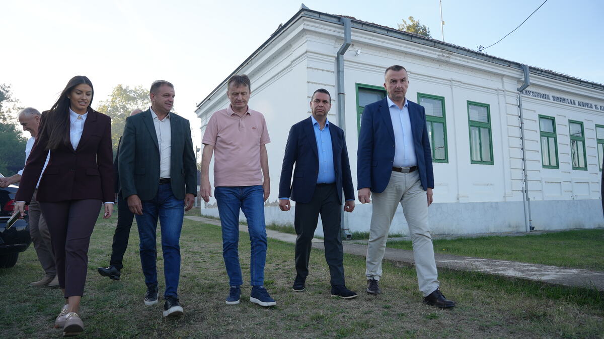 Ministar za javna ulaganja u tehničkom mandatu, Darko Glišić Bresnica stara škola u postaje moderan vrtić (2).JPG