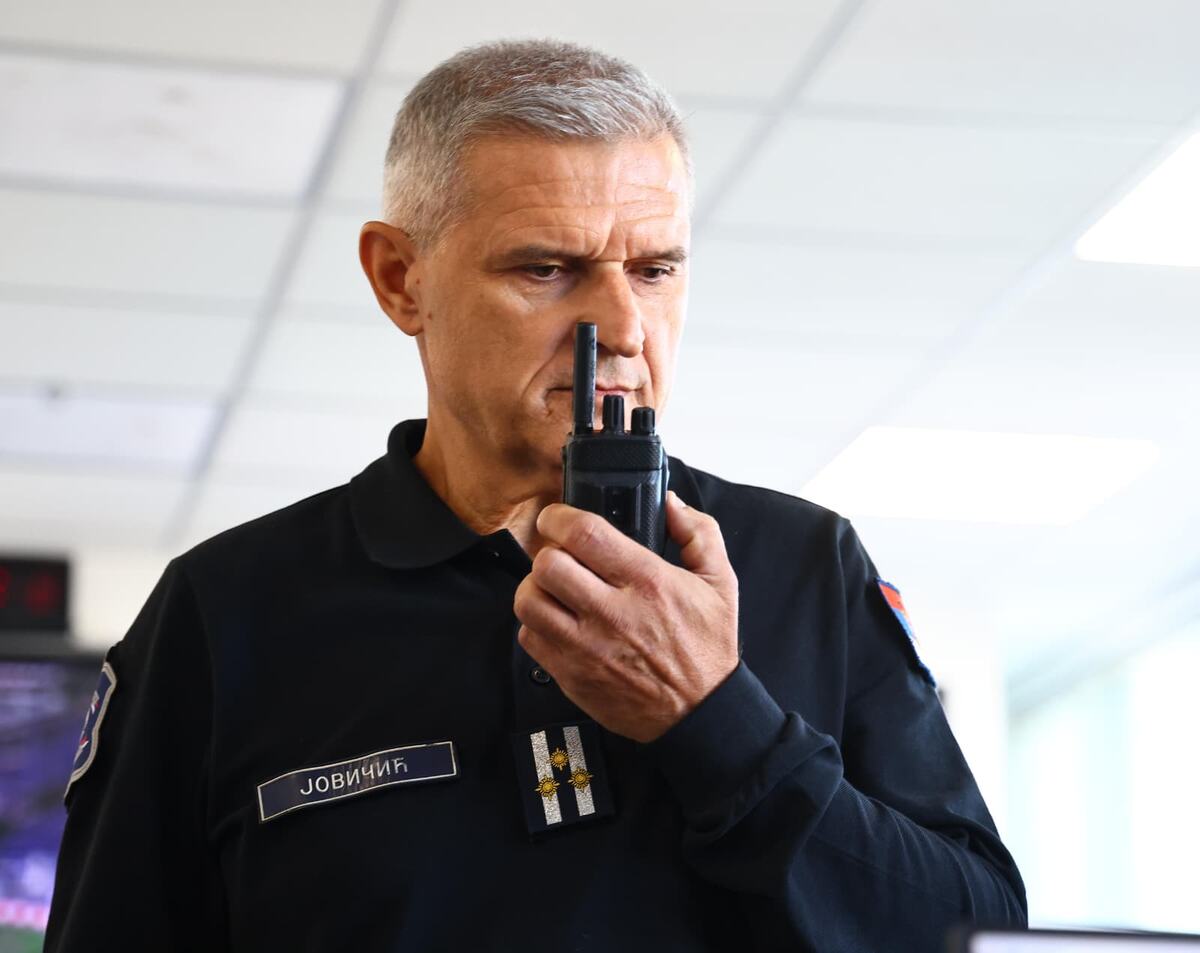 Ivica Dačić Sektor za vanredne situacije Beograd, operativni centar uništavanje avio bombe (1).jpeg