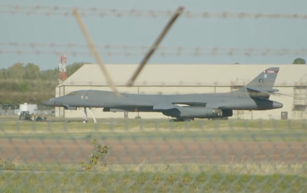 povlačenje američki bombarder B-1 iz baza RAF Ferford