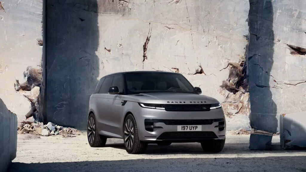 Range Rover Sport (1).jpg