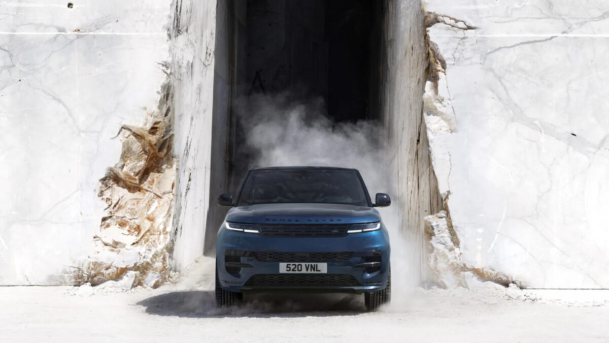 Range Rover Sport (1).jpg